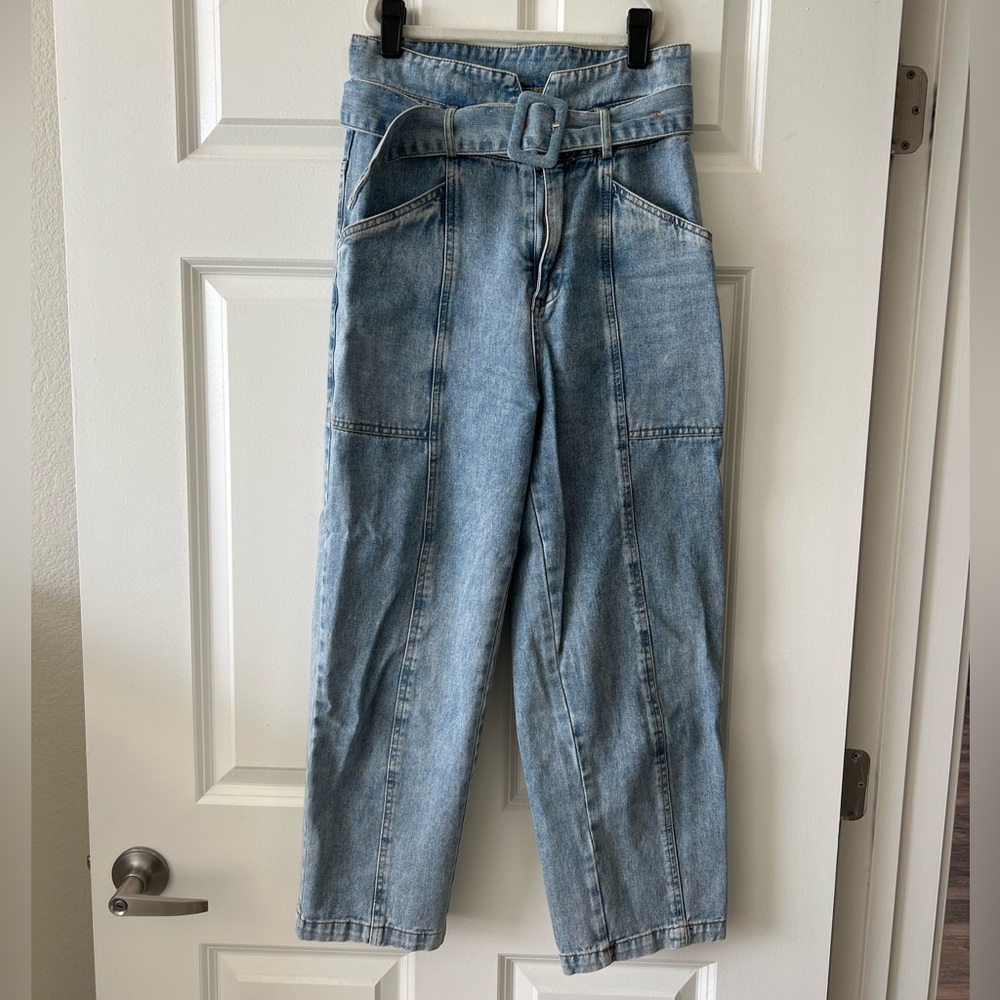 Le Lis Light Blue High-Rise Belted Jeans